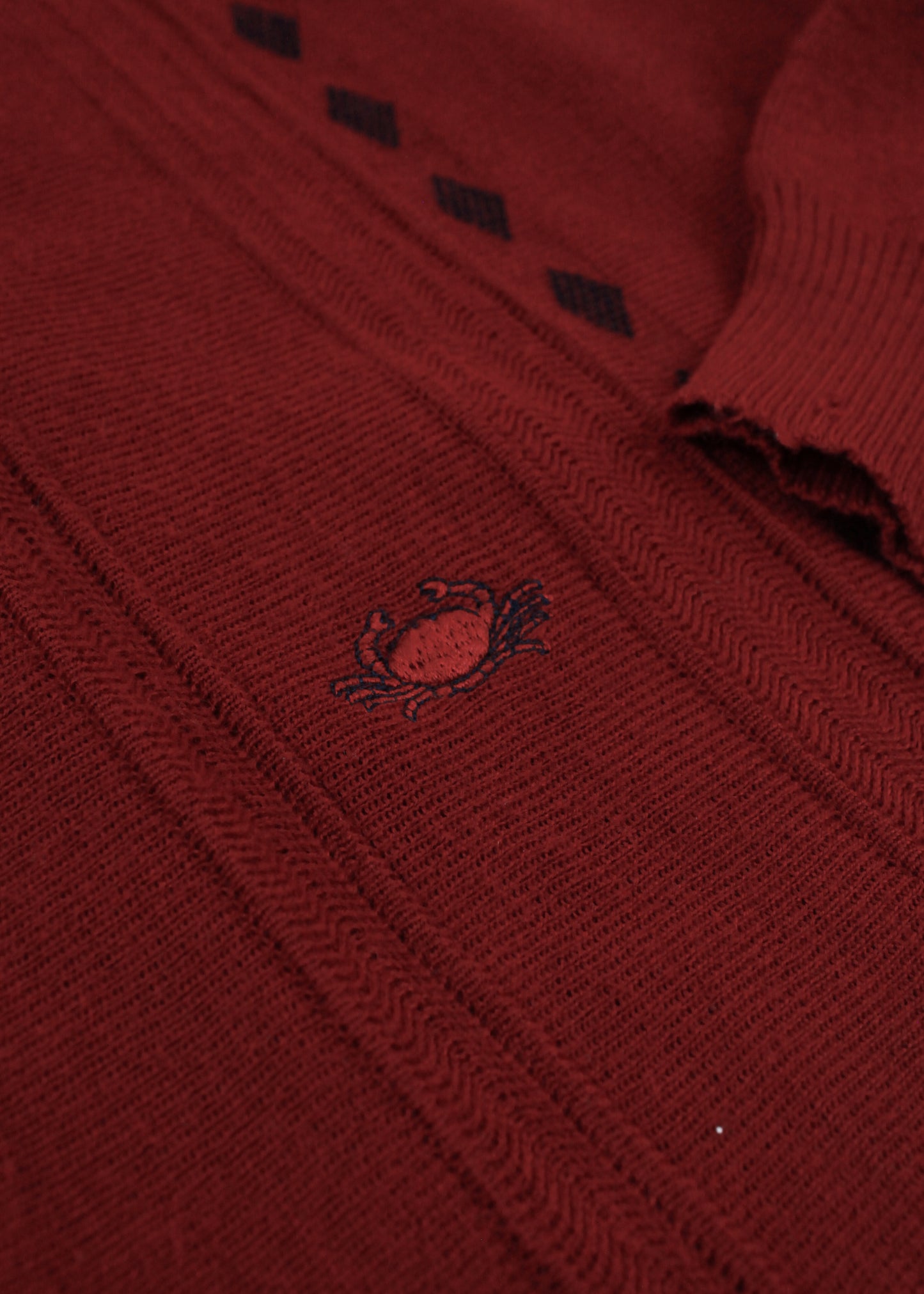 IL Granchio sweater in burgundy with collar