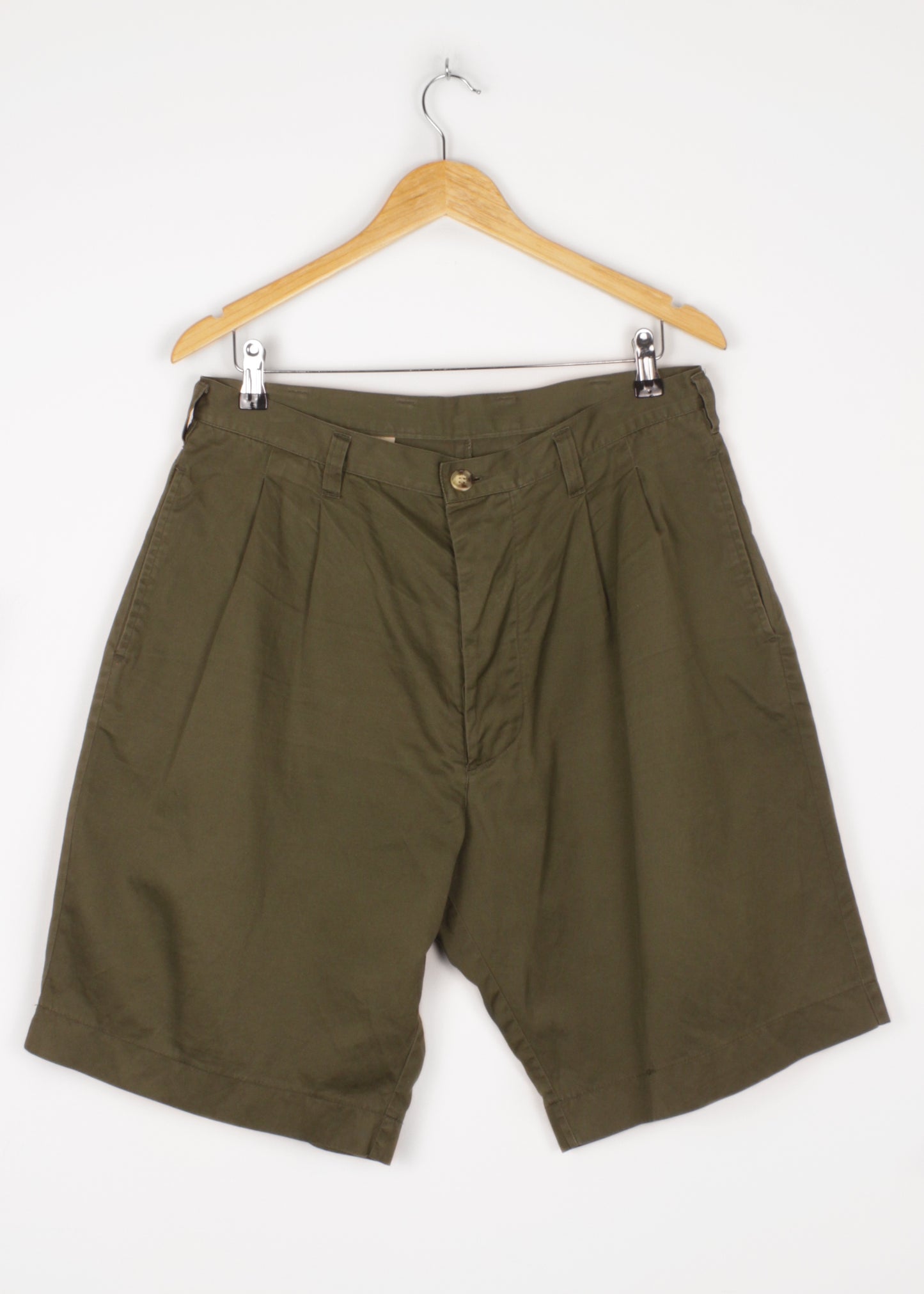 Vintage shorts in pine green