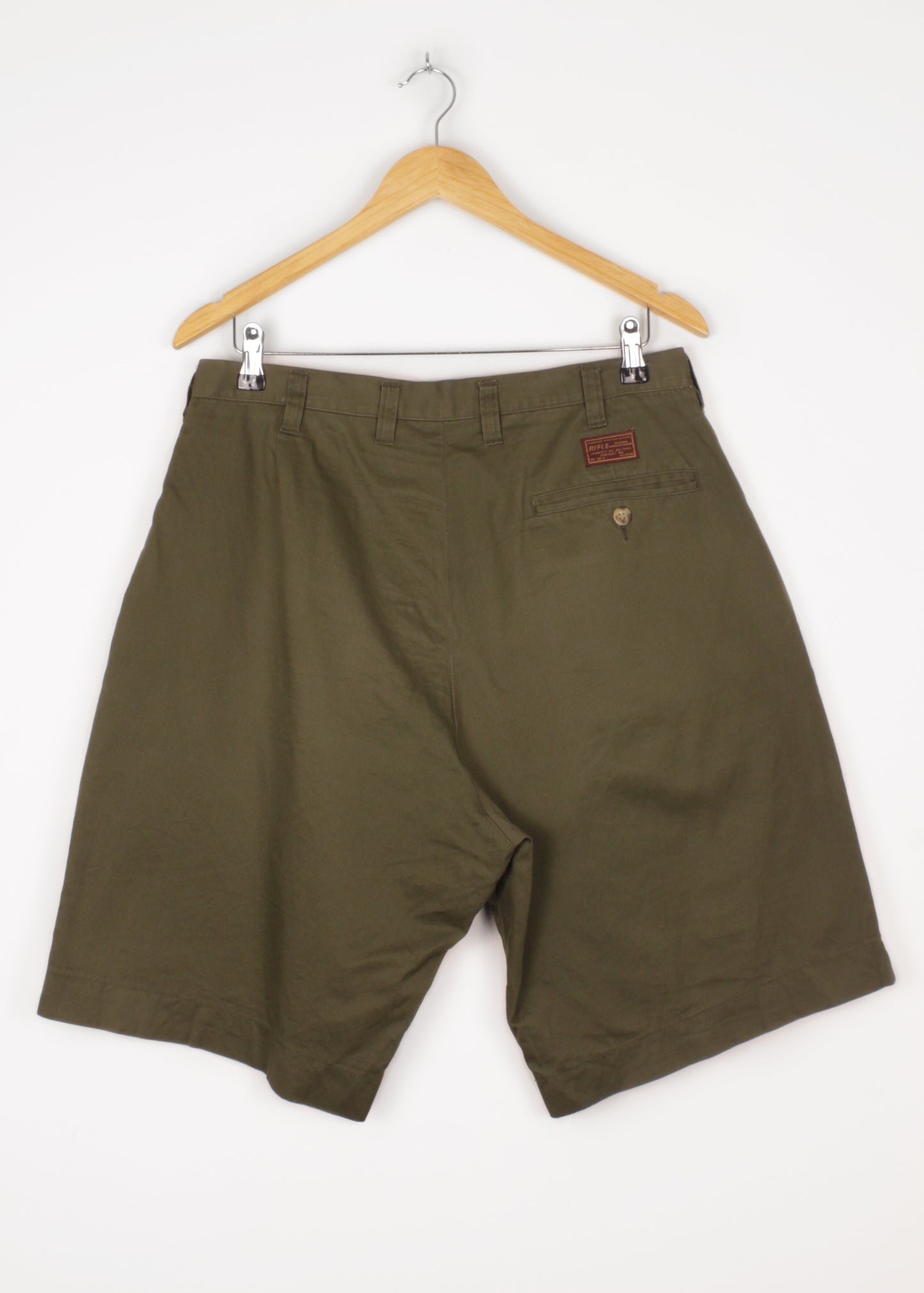 Vintage shorts in pine green