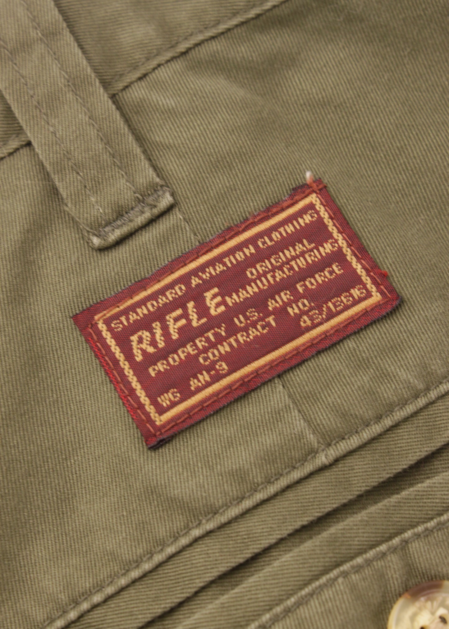 Vintage shorts in pine green