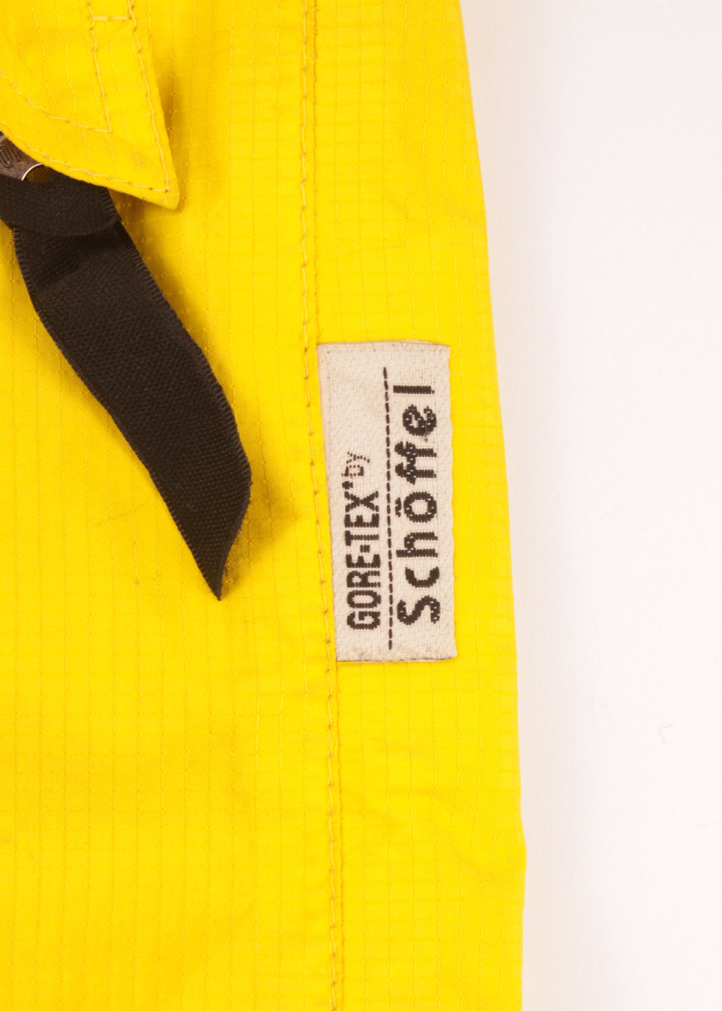 Vintage sport parka in yellow with hidden hood