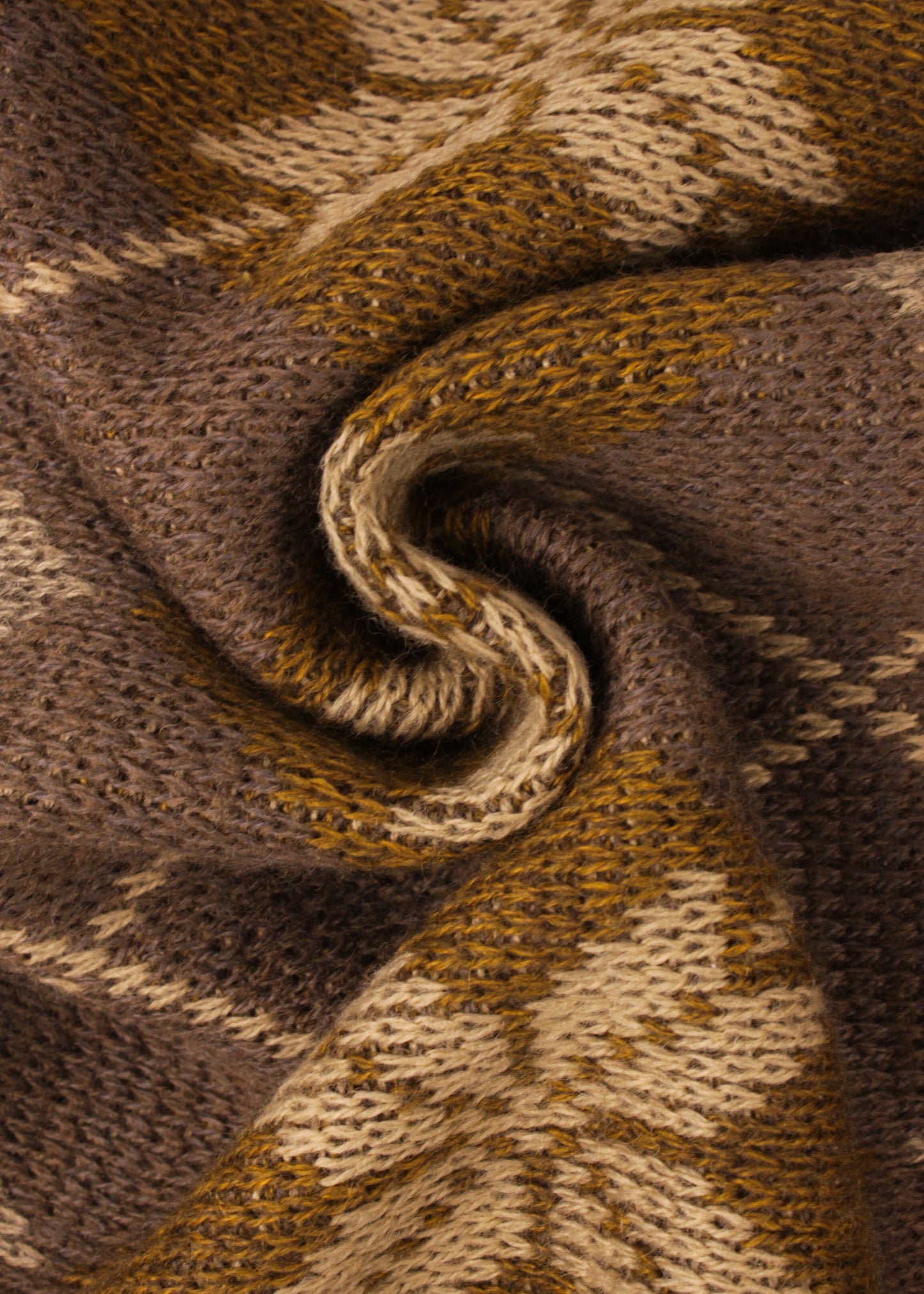 Vintage woolen cardigan in brown