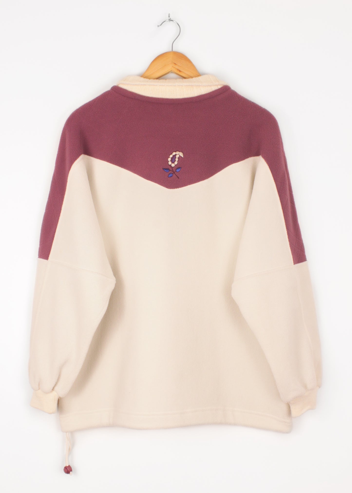 Vintage Lotto fleece in cream and eggplant