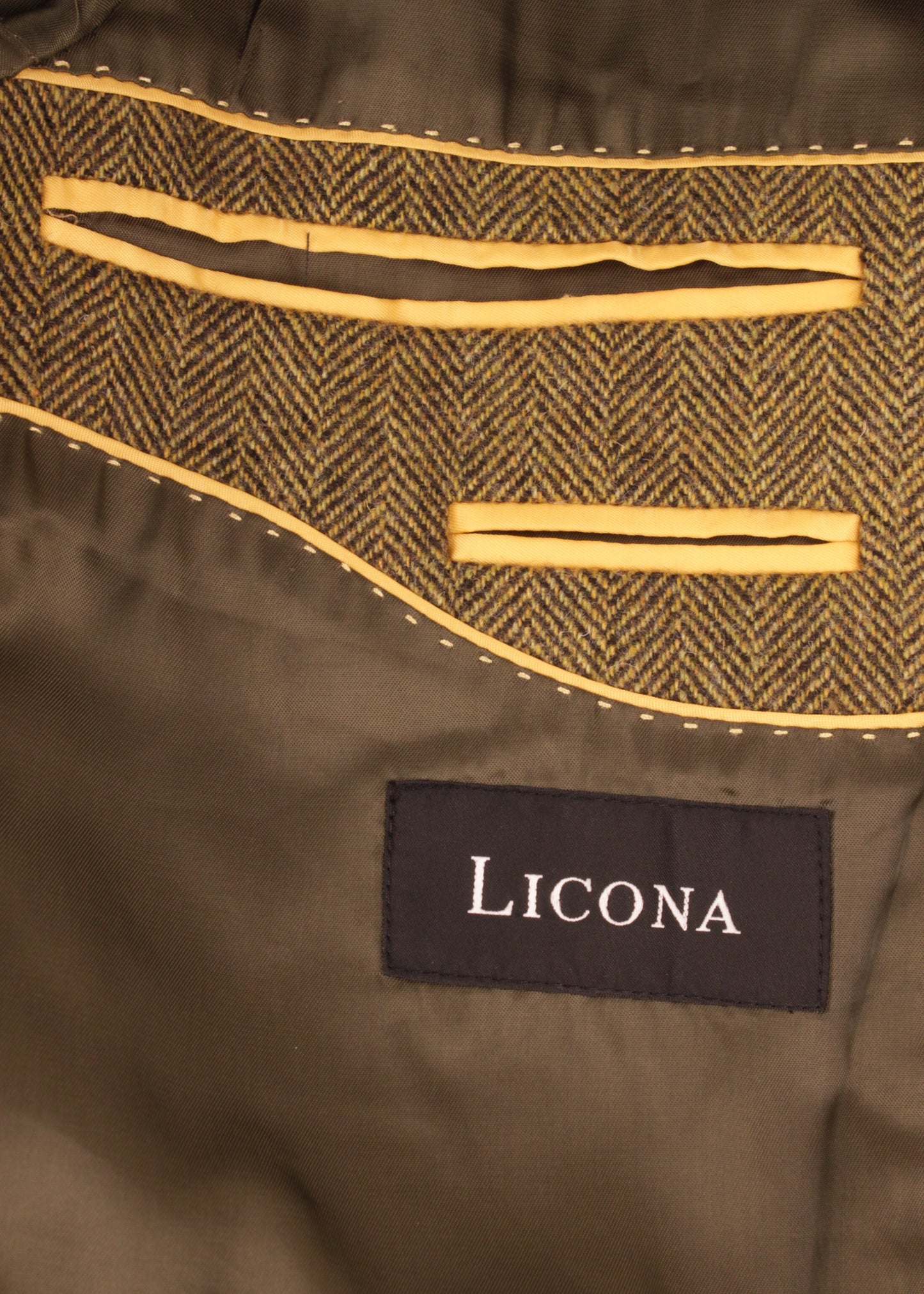 Woolen jacket in sage green