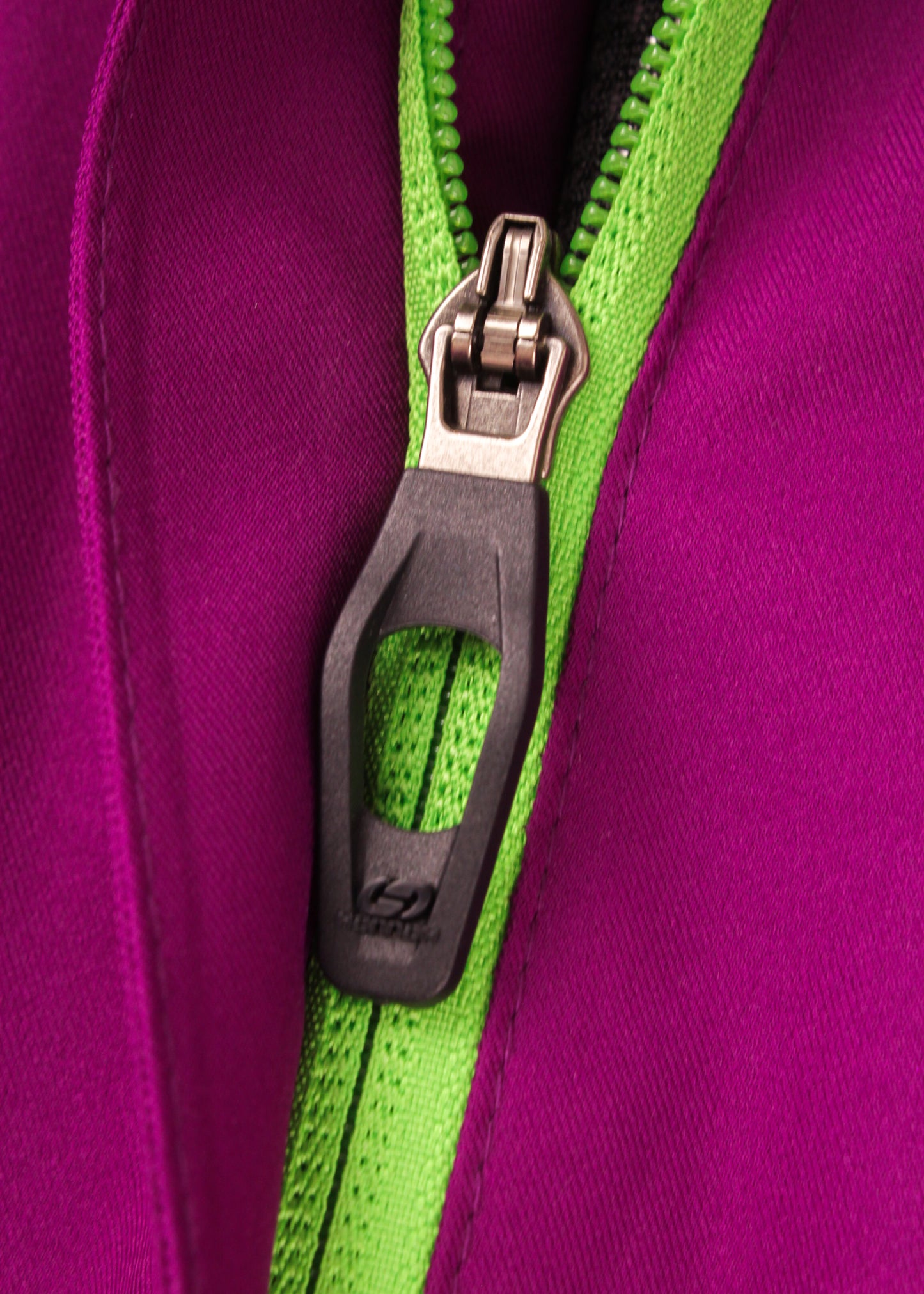 Snowboard jacket in purple