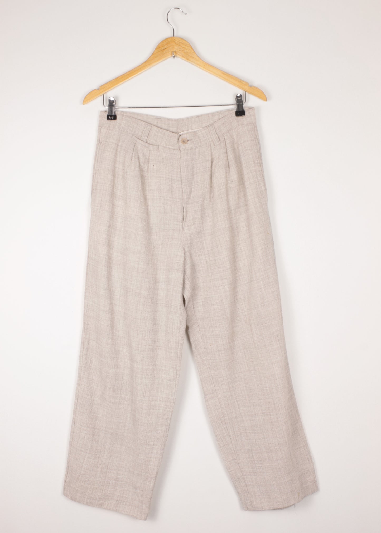 Woolen trousers in beige