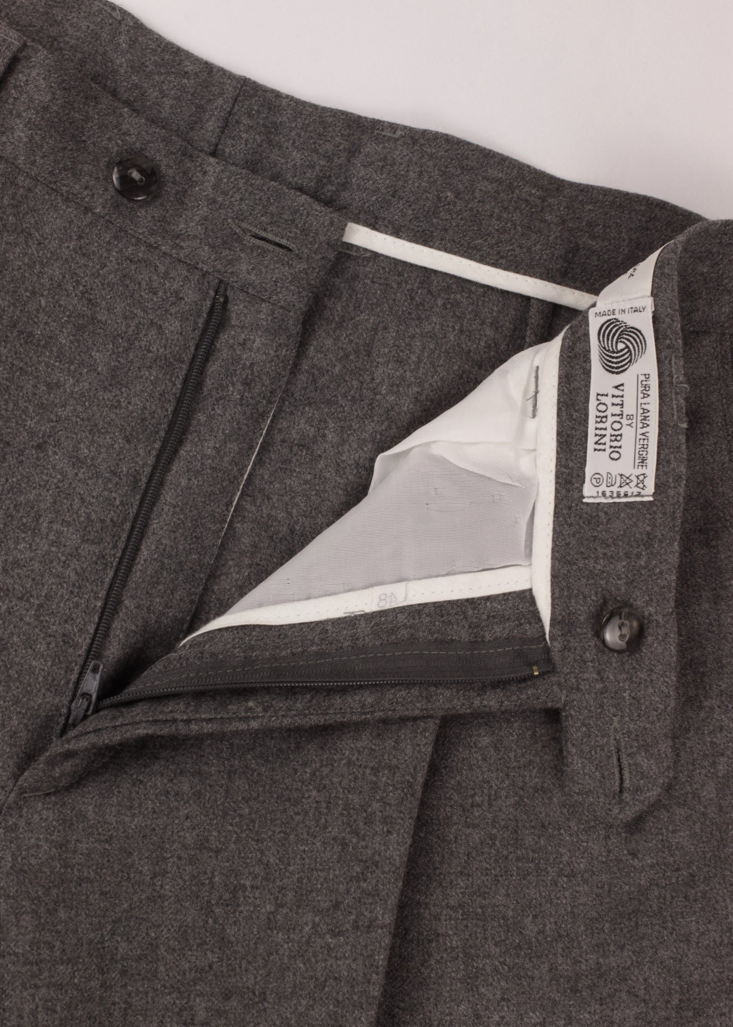 Warm woolen trousers in grey