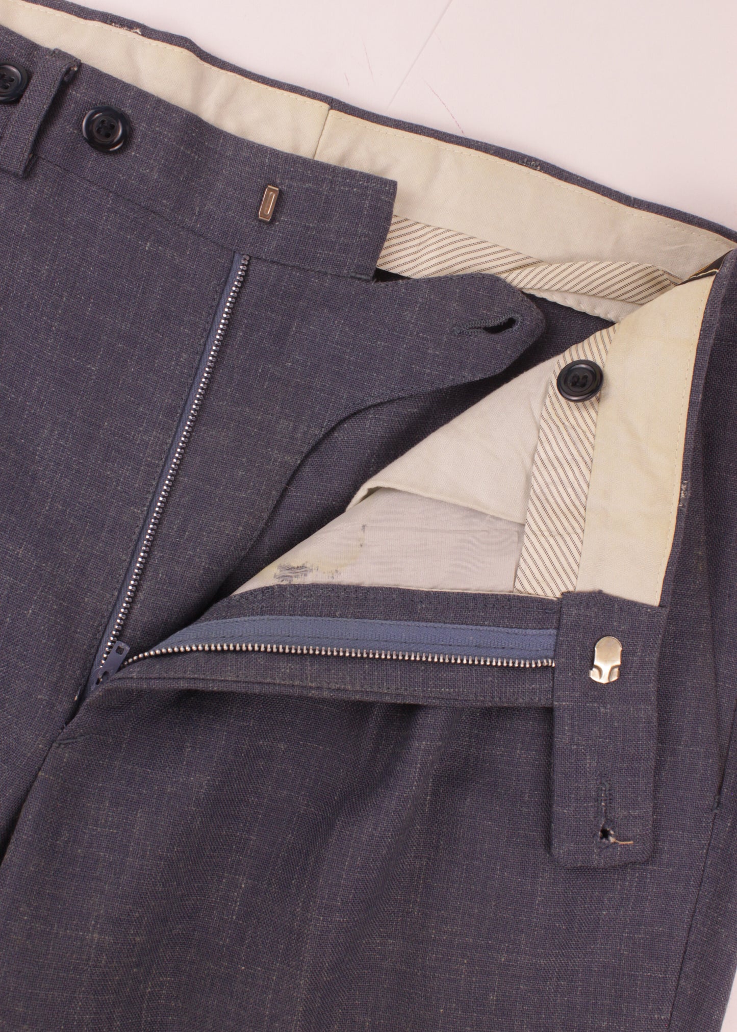 Woolen trousers in blue