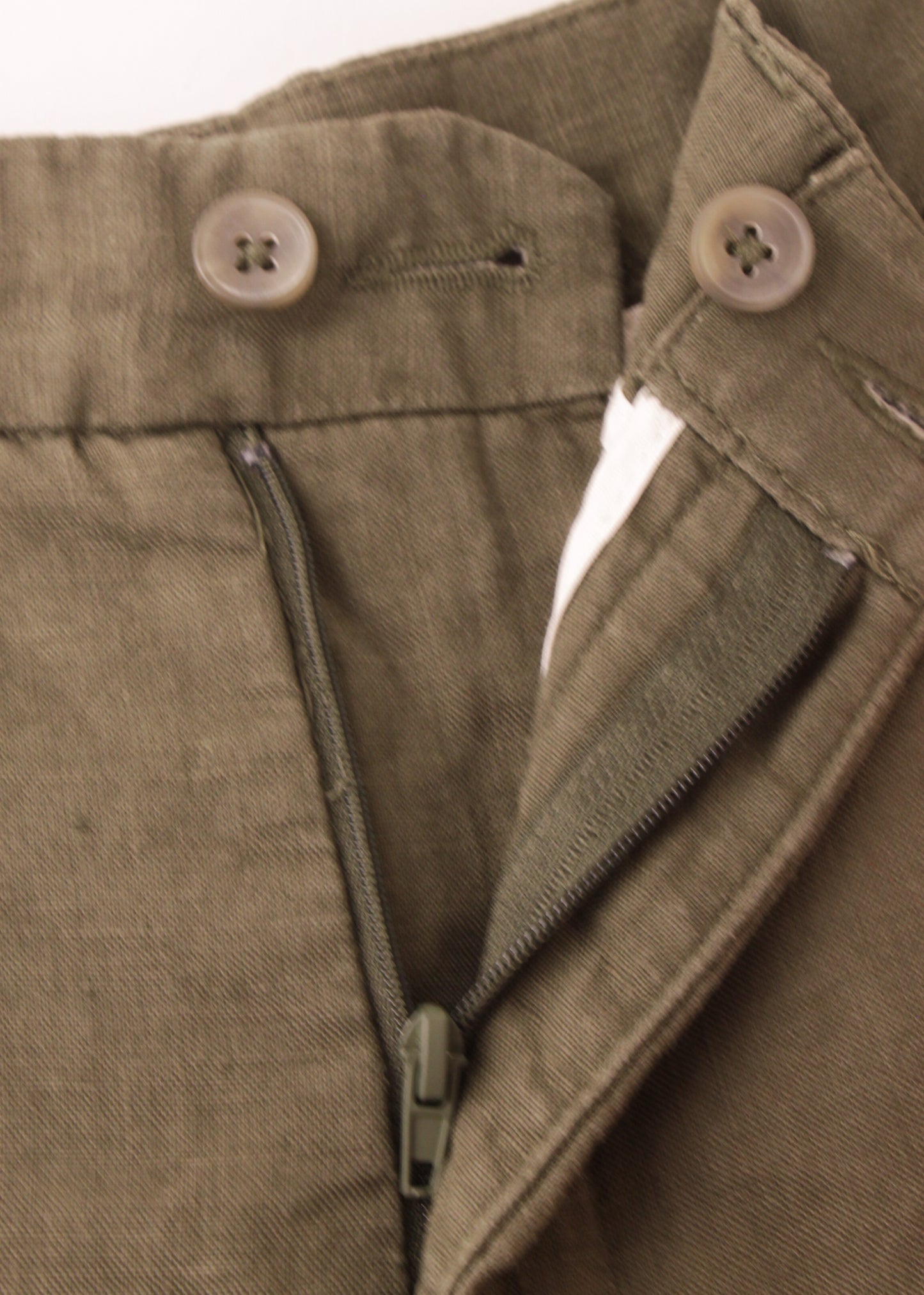 Linen shorts in green