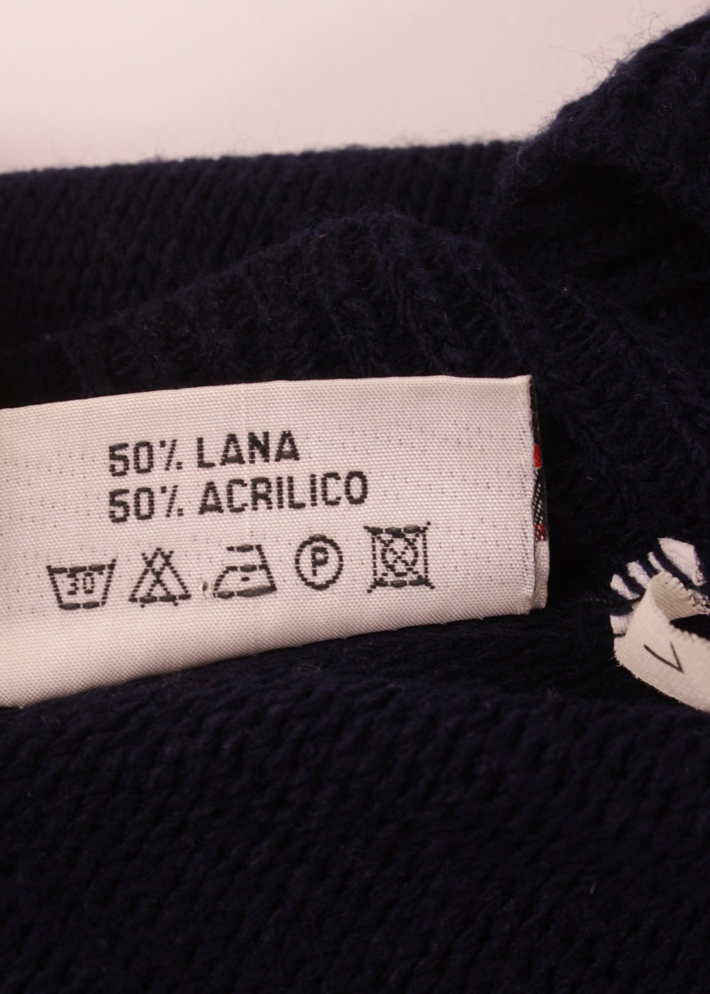Vintage woolen sweater in navy