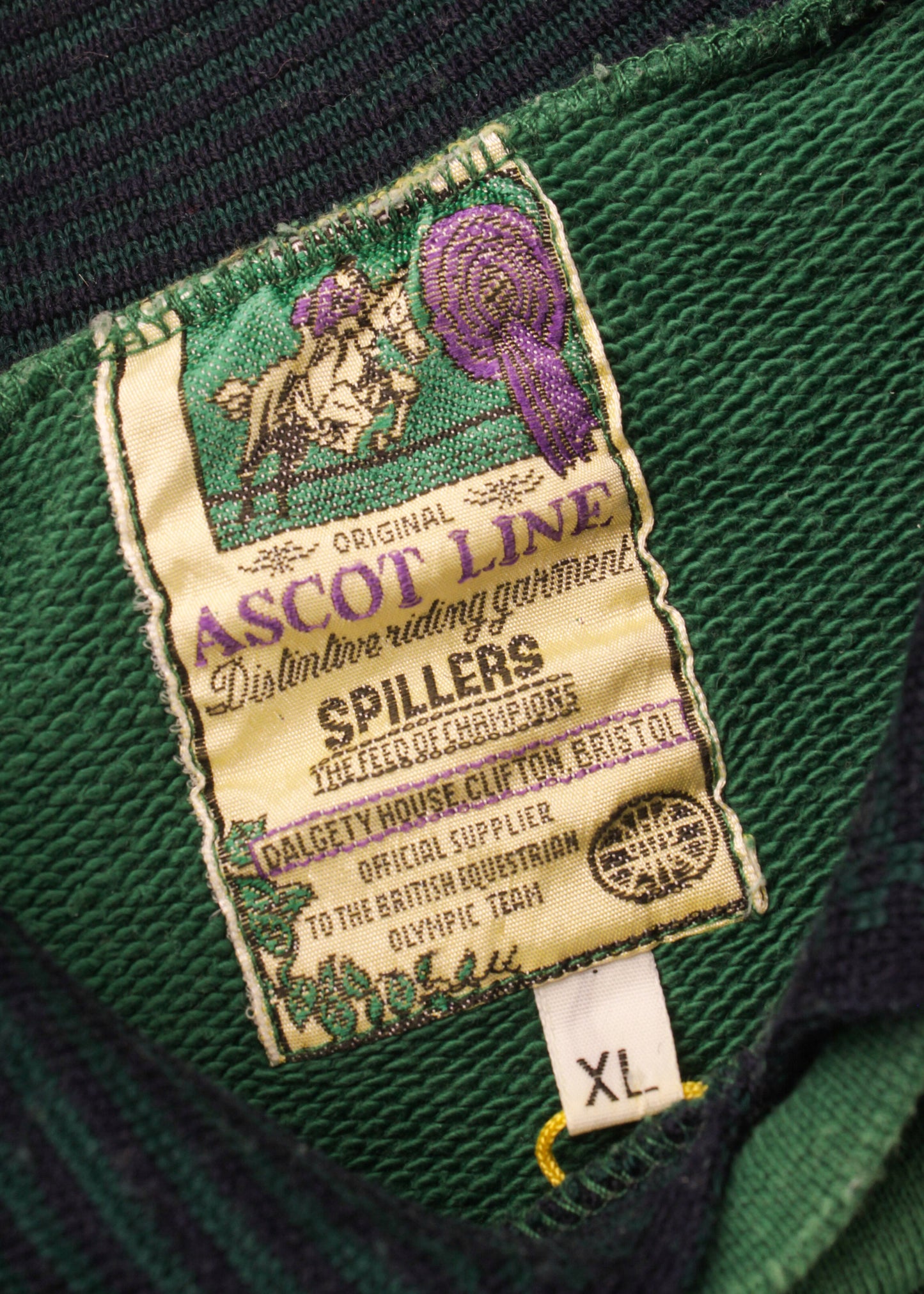 Vintage sweatshirt in green with collar