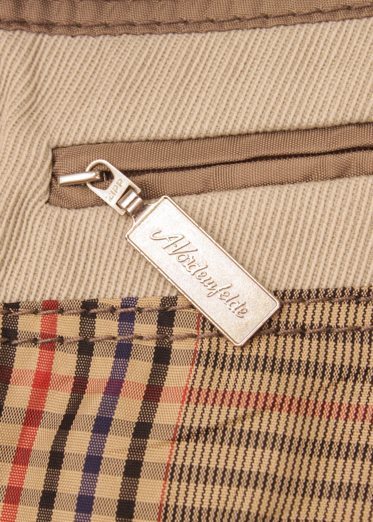Woolen trench coat in grey