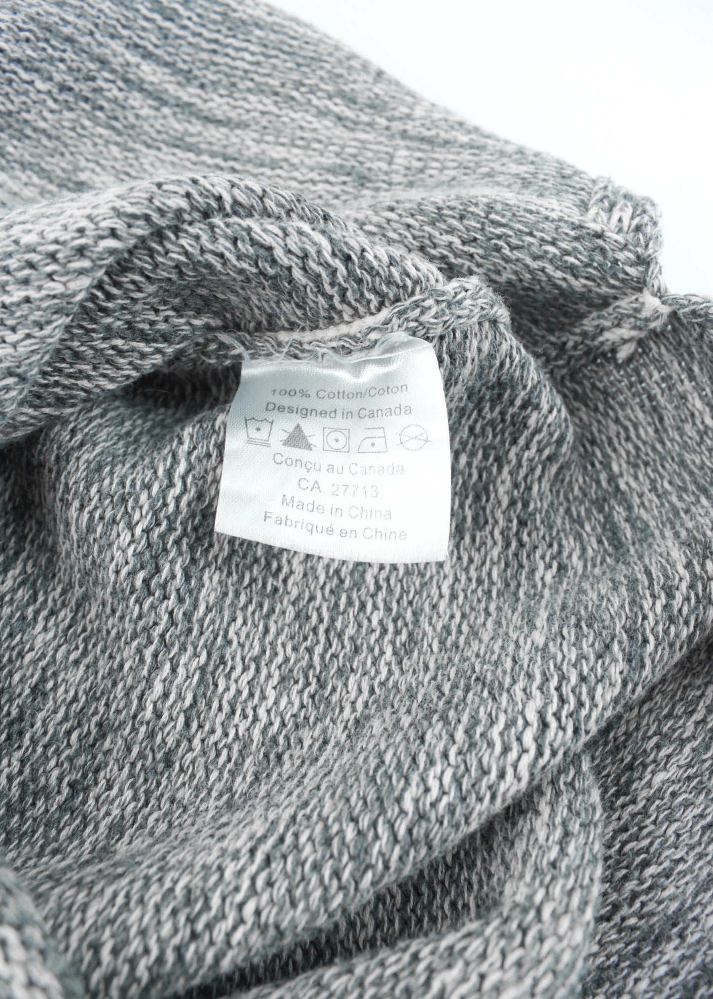 Šedý vintage pletený svetr