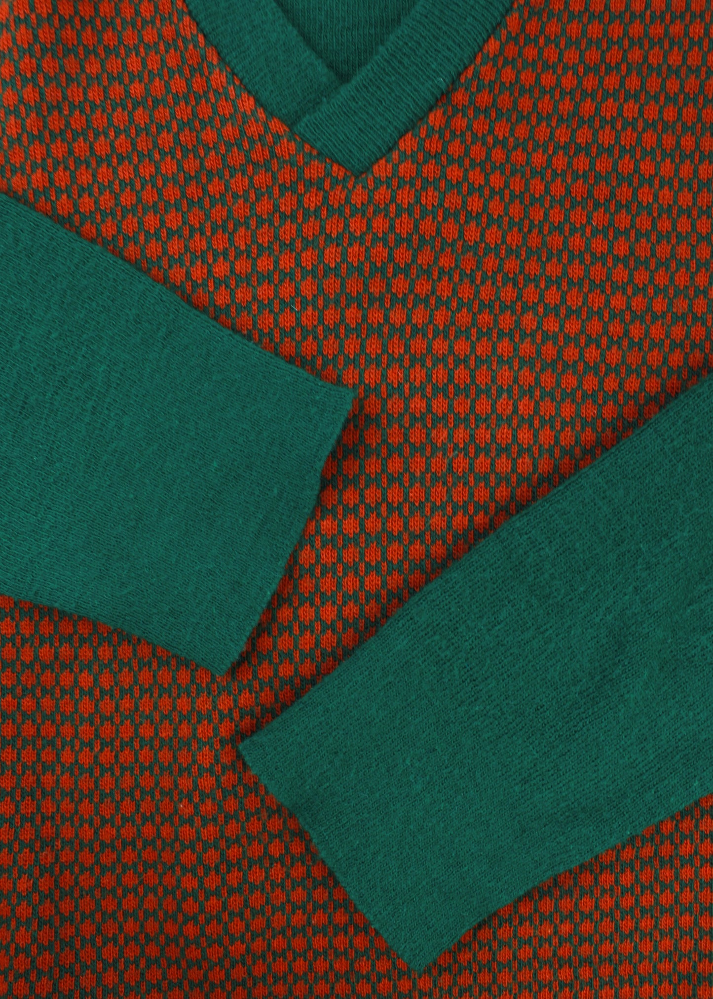 Vintage sweater in green and orange