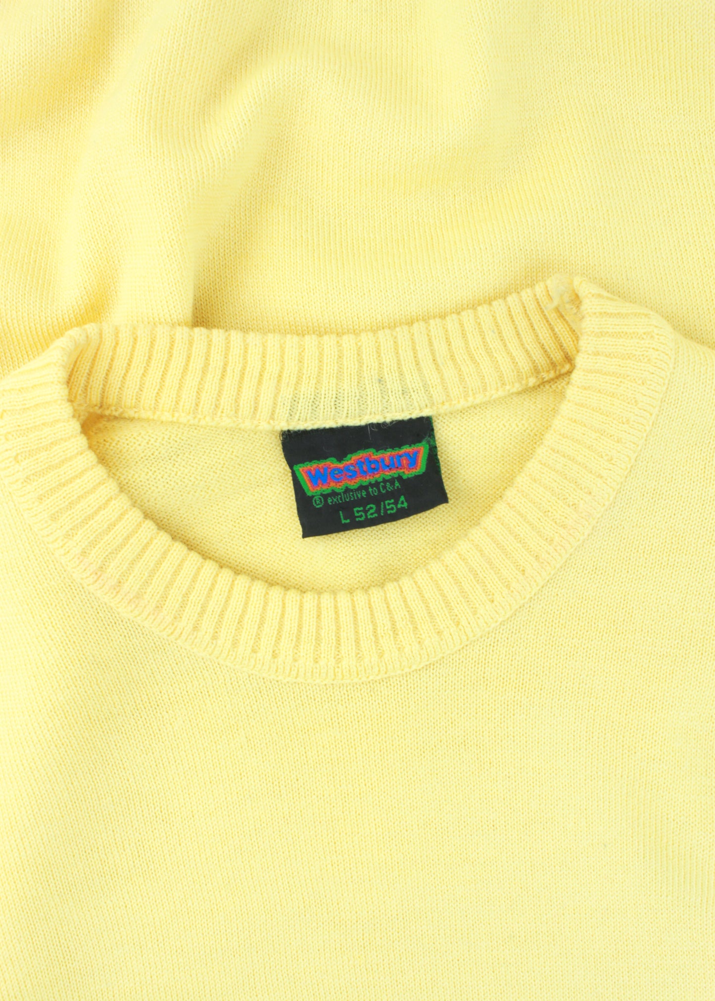 Woolen sweater in light yellow