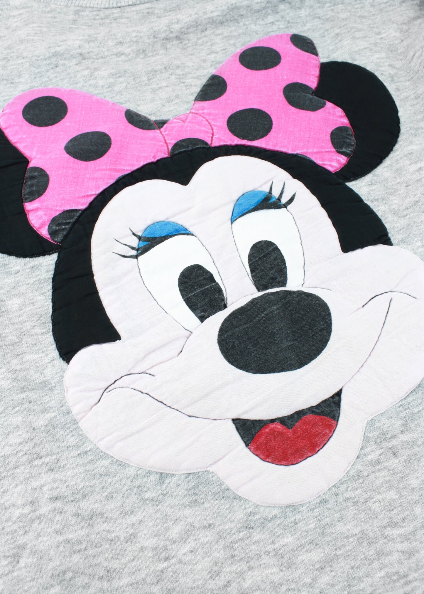 Vintage Minnie Mouse sweatshirt in grey