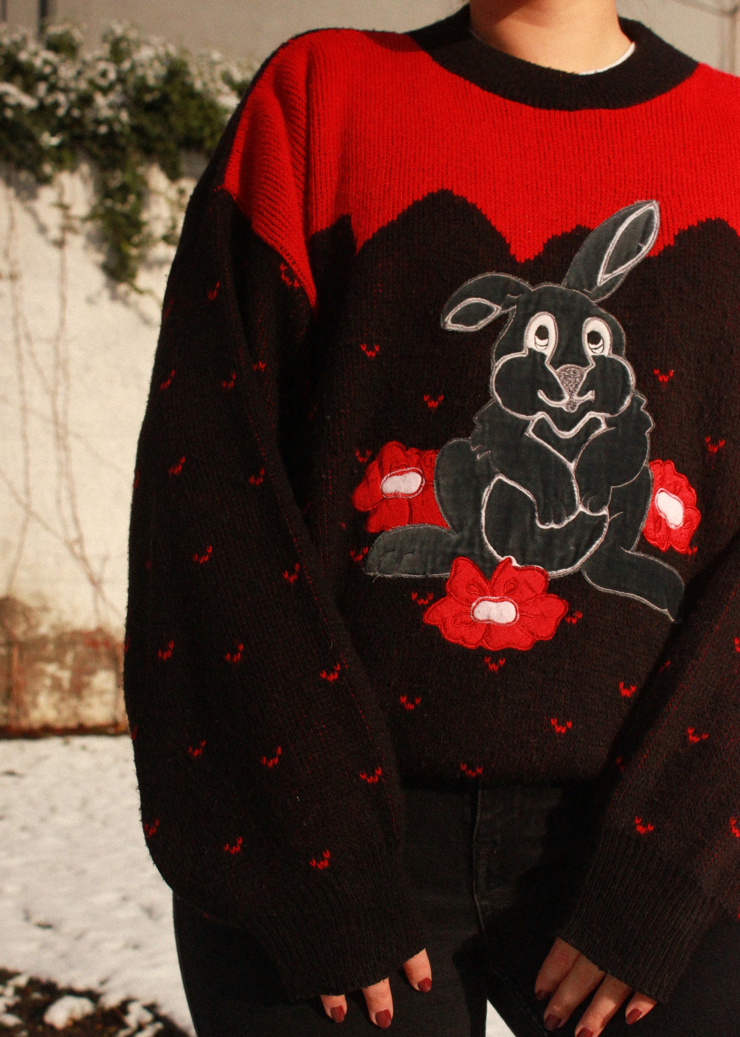 Vintage woolen knit sweater in black and red with rabbit print