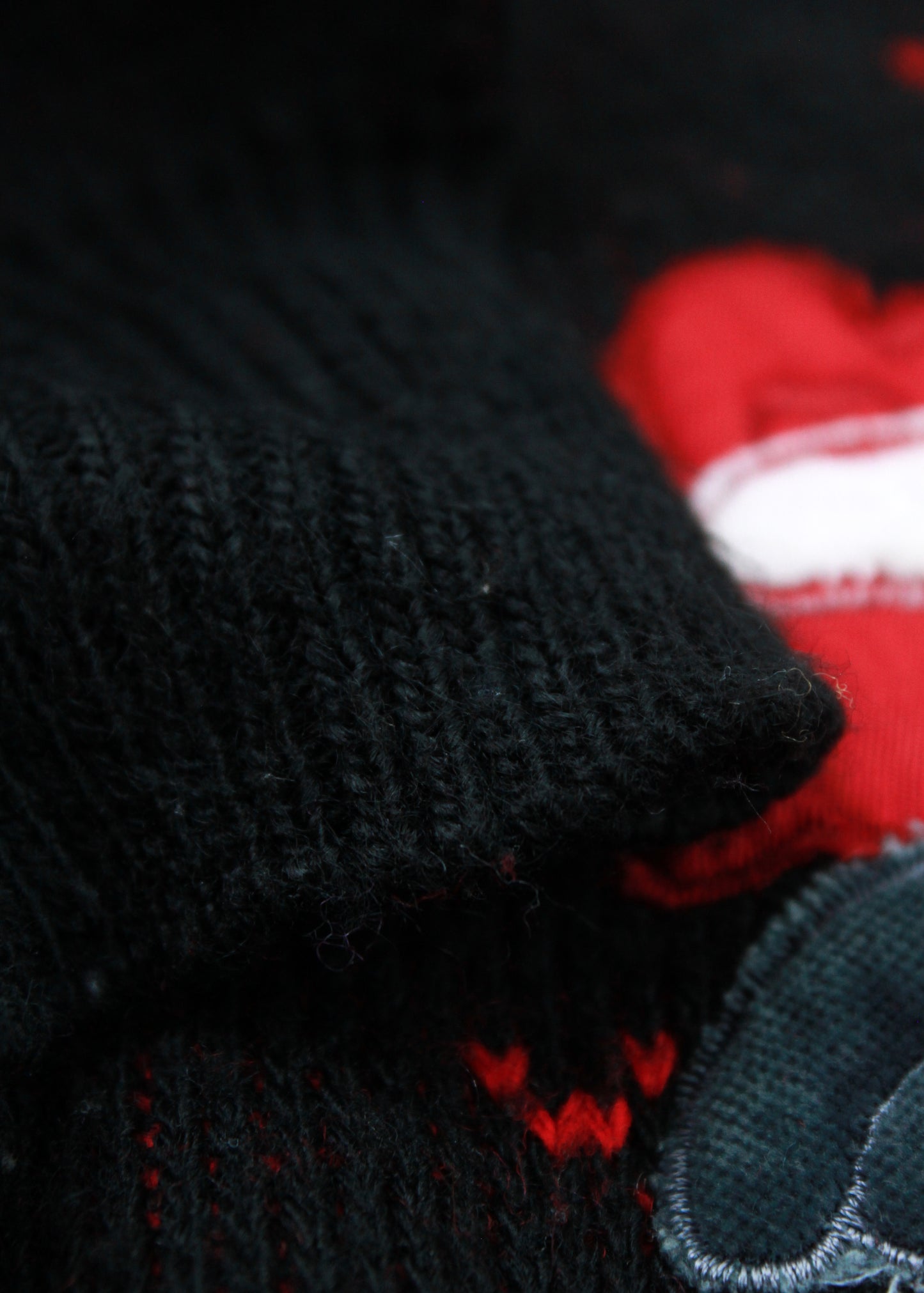 Vintage woolen knit sweater in black and red with rabbit print