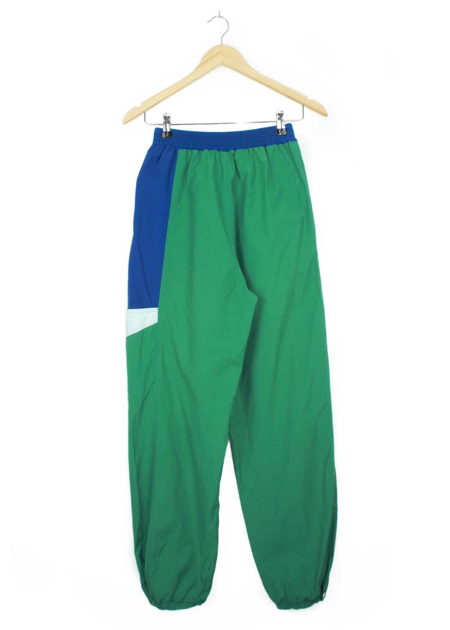 Vintage wind pants in green (with pockets)