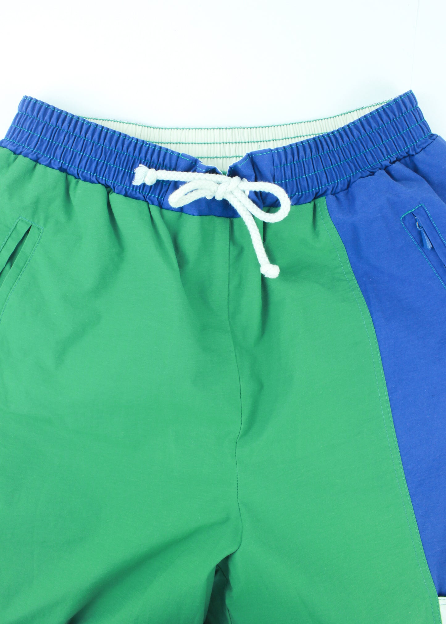 Vintage wind pants in green (with pockets)