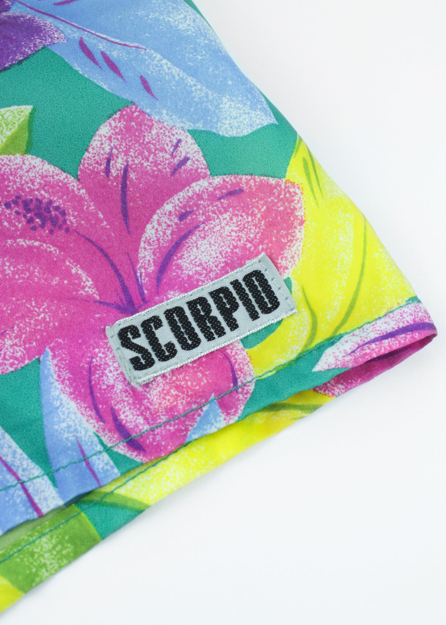 Vintage beach shorts in floral print