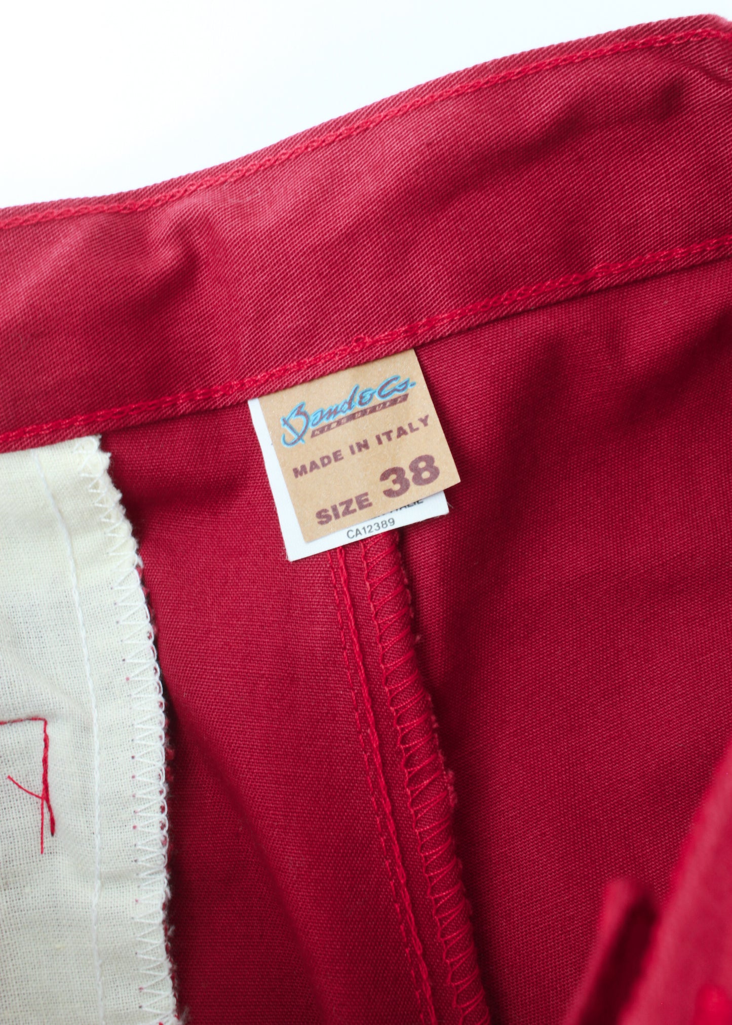 Červené vintage kraťasy s vysokým pásem