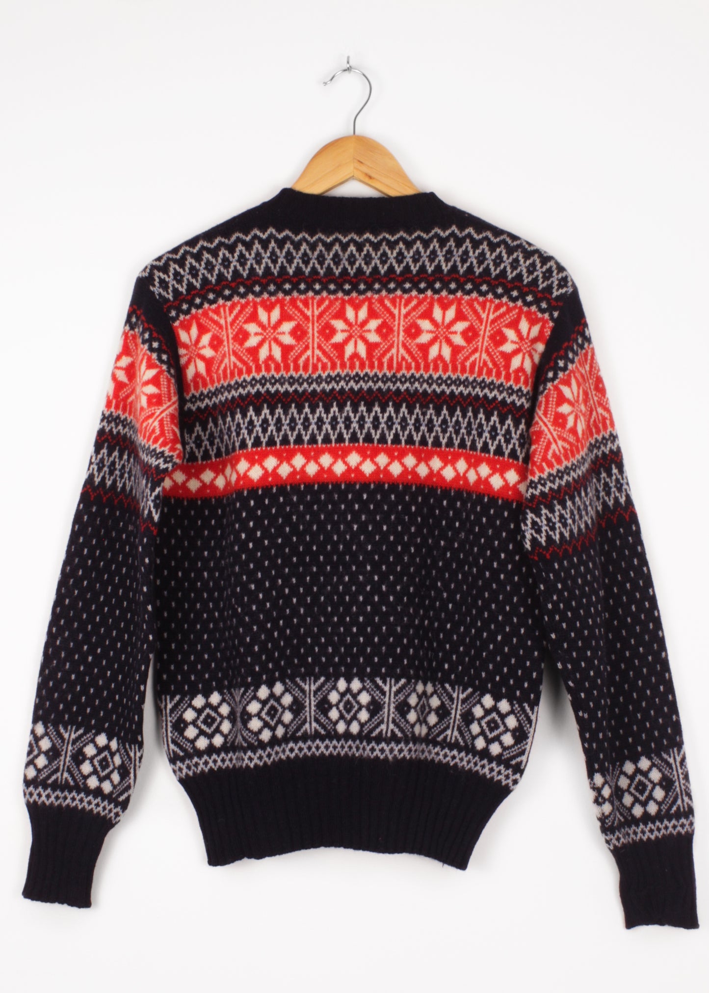 Vintage woolen xmas sweater