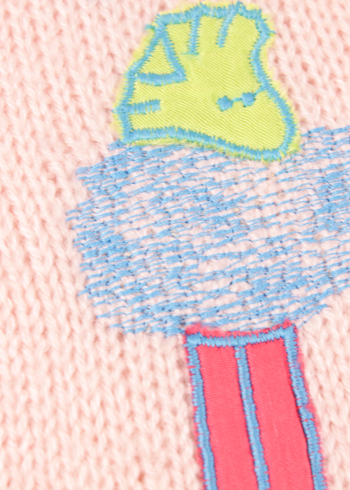 Vintage woolen sweater in rose