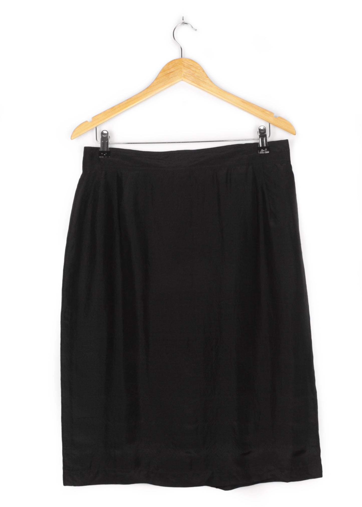 Silk skirt in black
