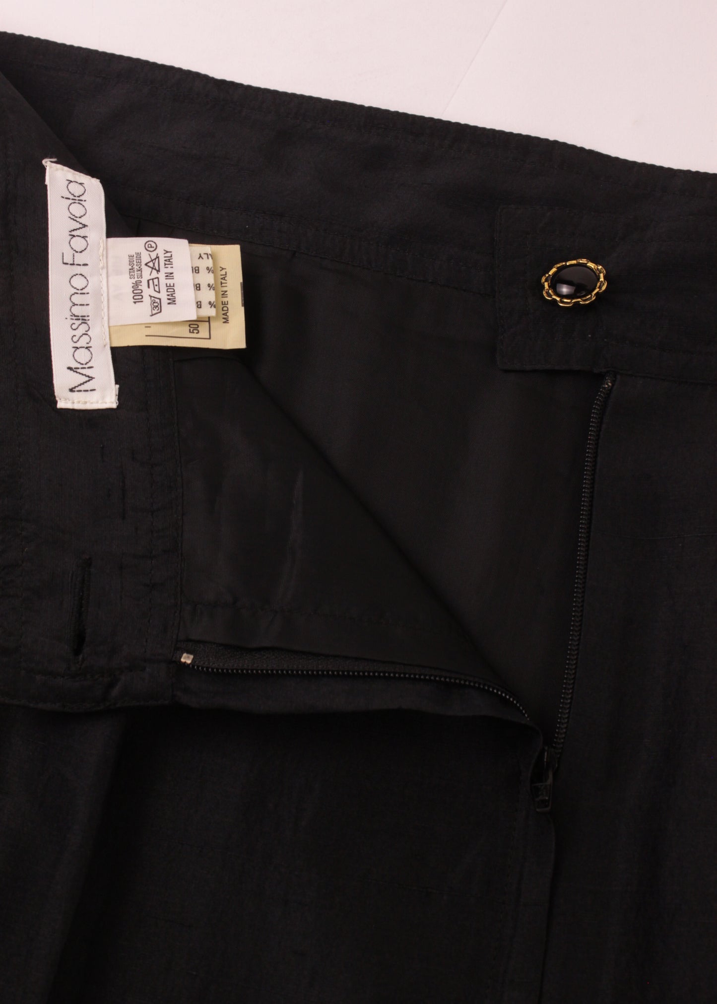 Silk skirt in black