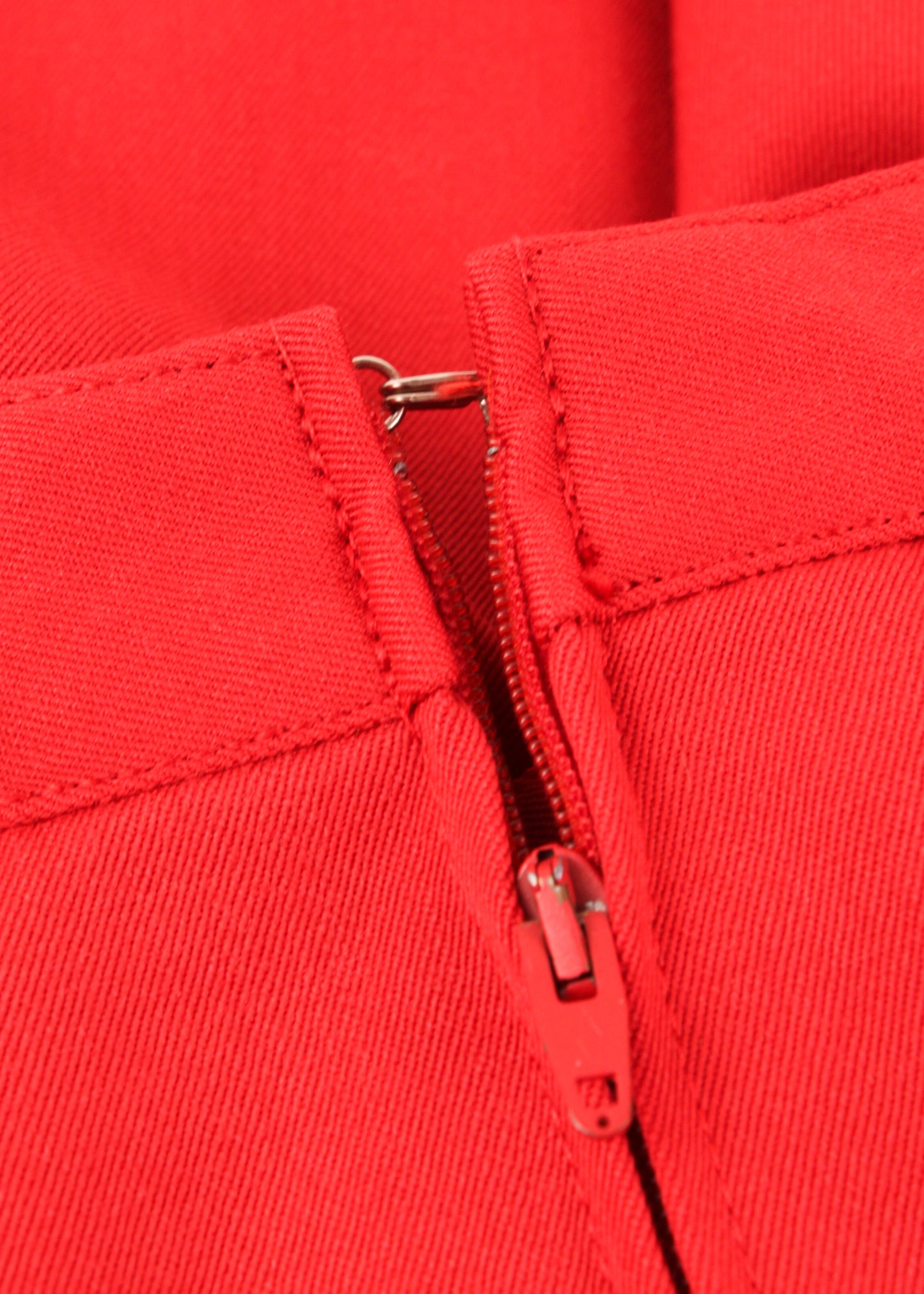 Woolen skirt in red (with pockets)