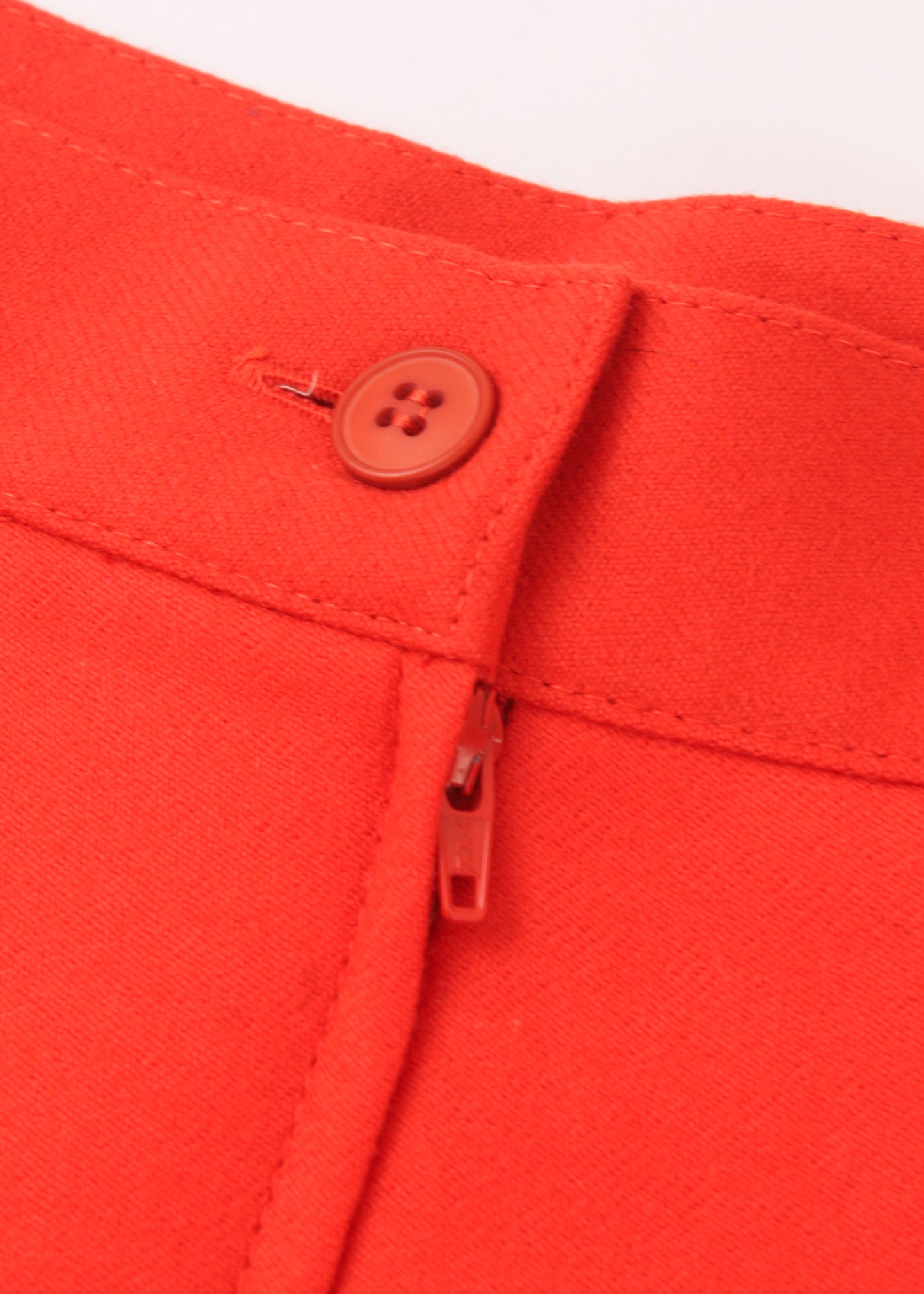 Woolen pencil skirt in red