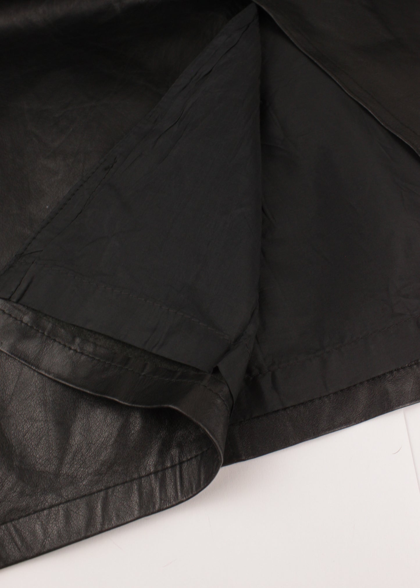 Leather skirt in black