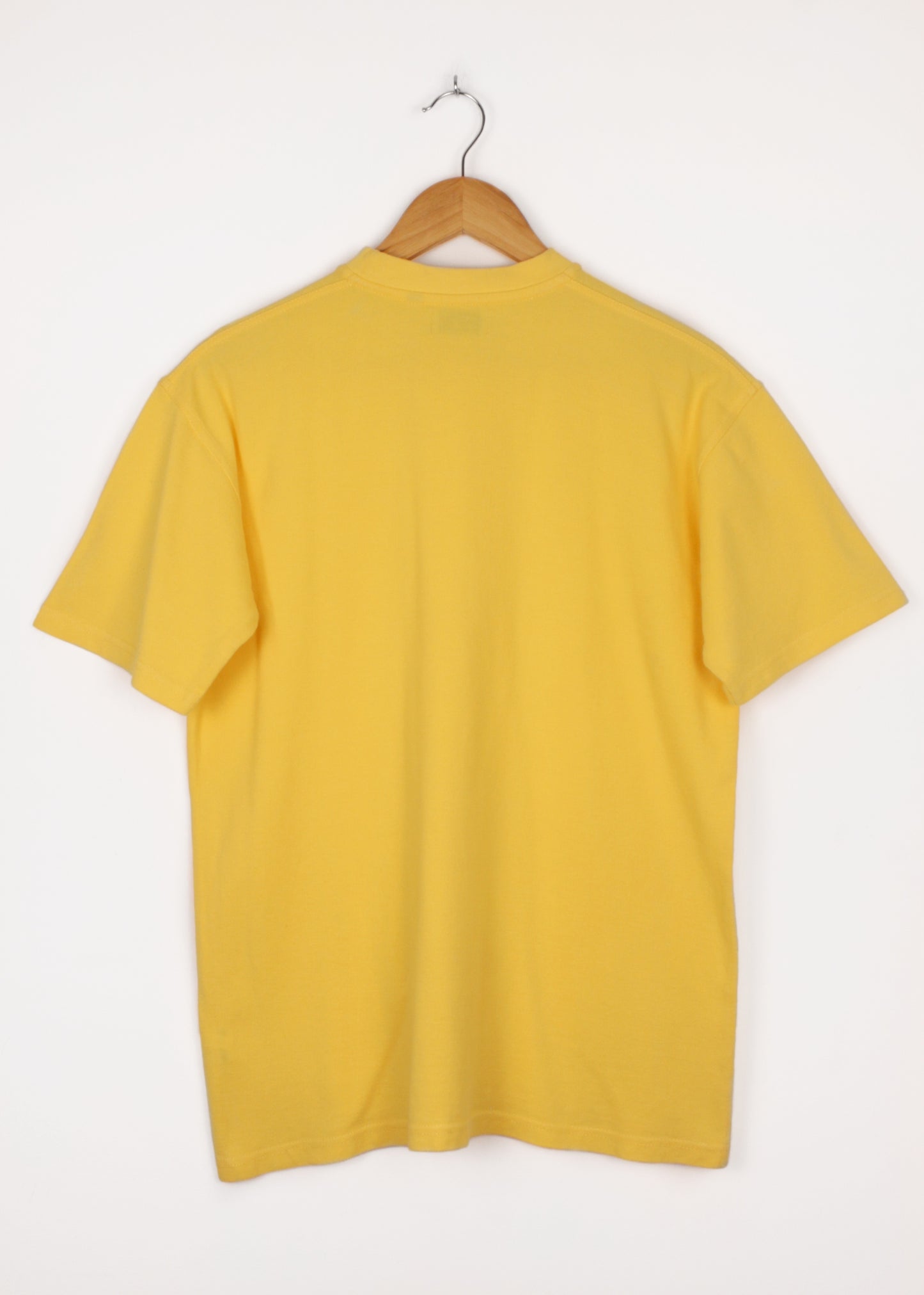Basic yellow tee