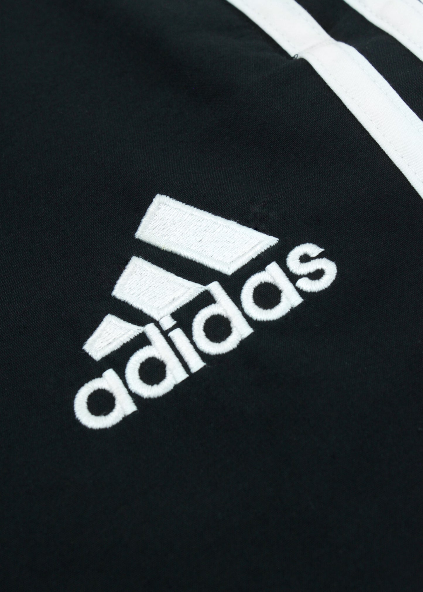 Adidas wind pants in black (with pockets)