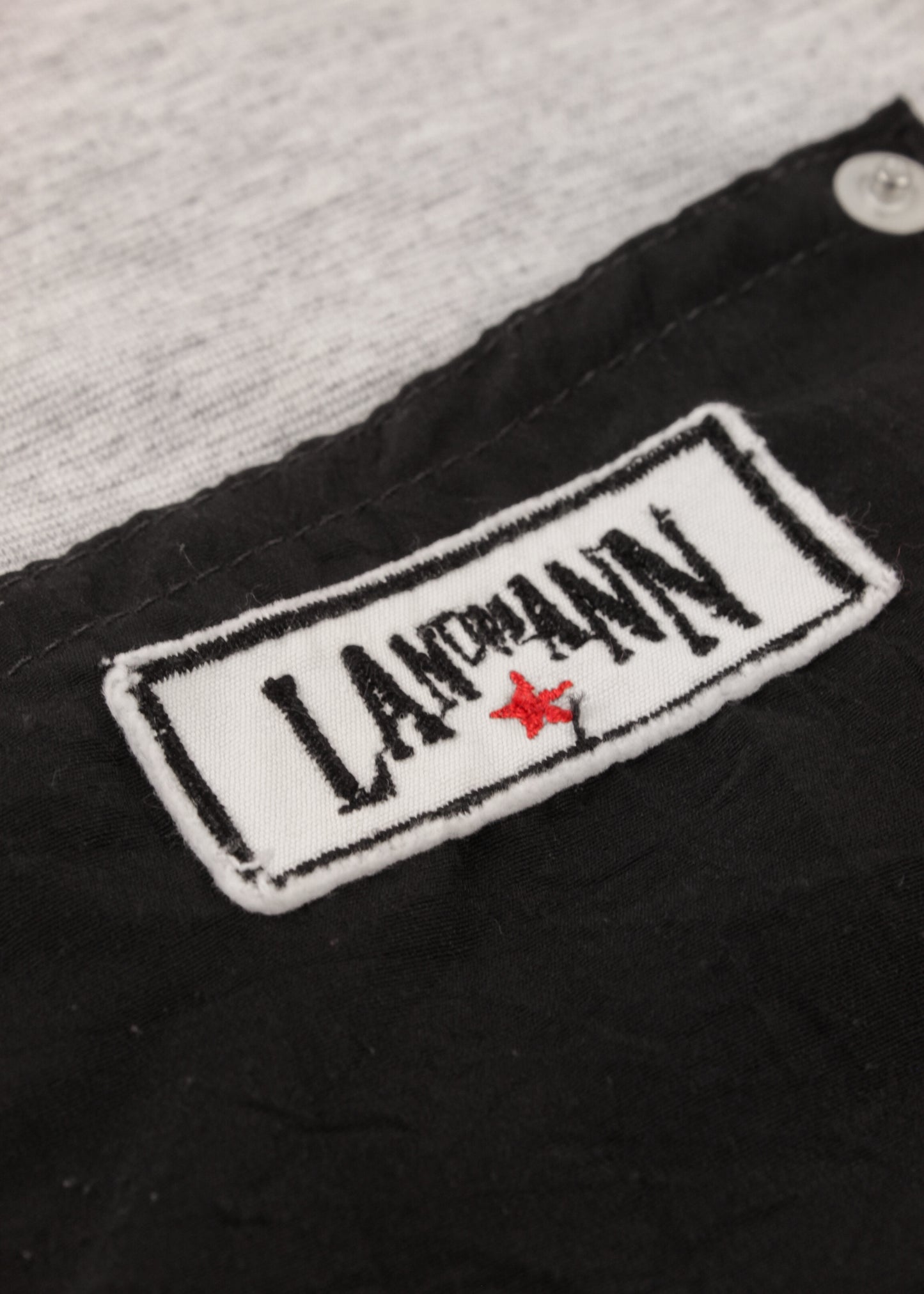 Short sleeve shirt in grey and black