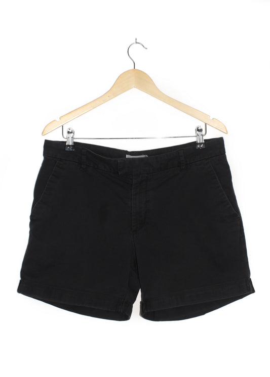 Black shorts with pockets