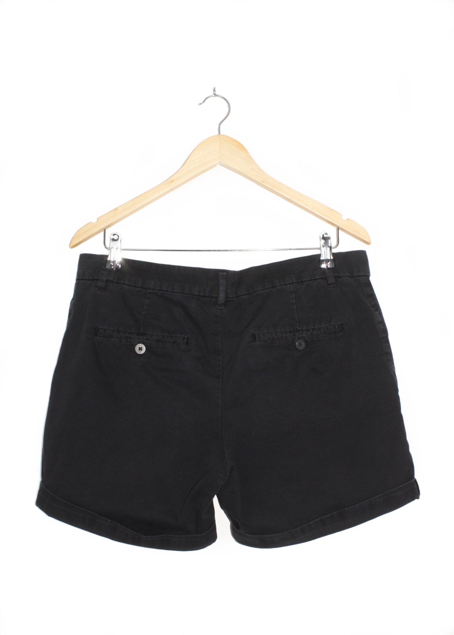 Black shorts with pockets