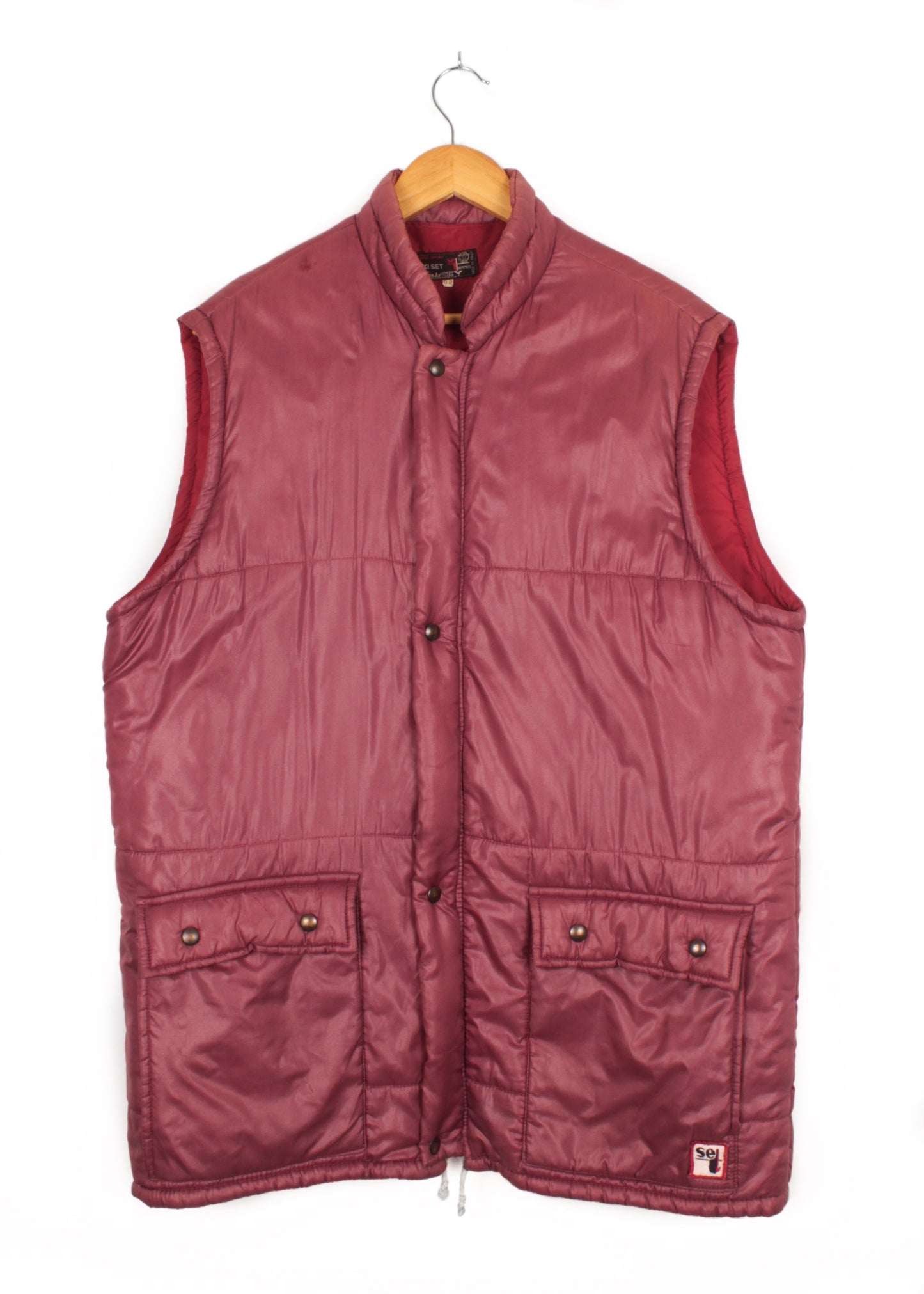 Puffer vest in burgundy