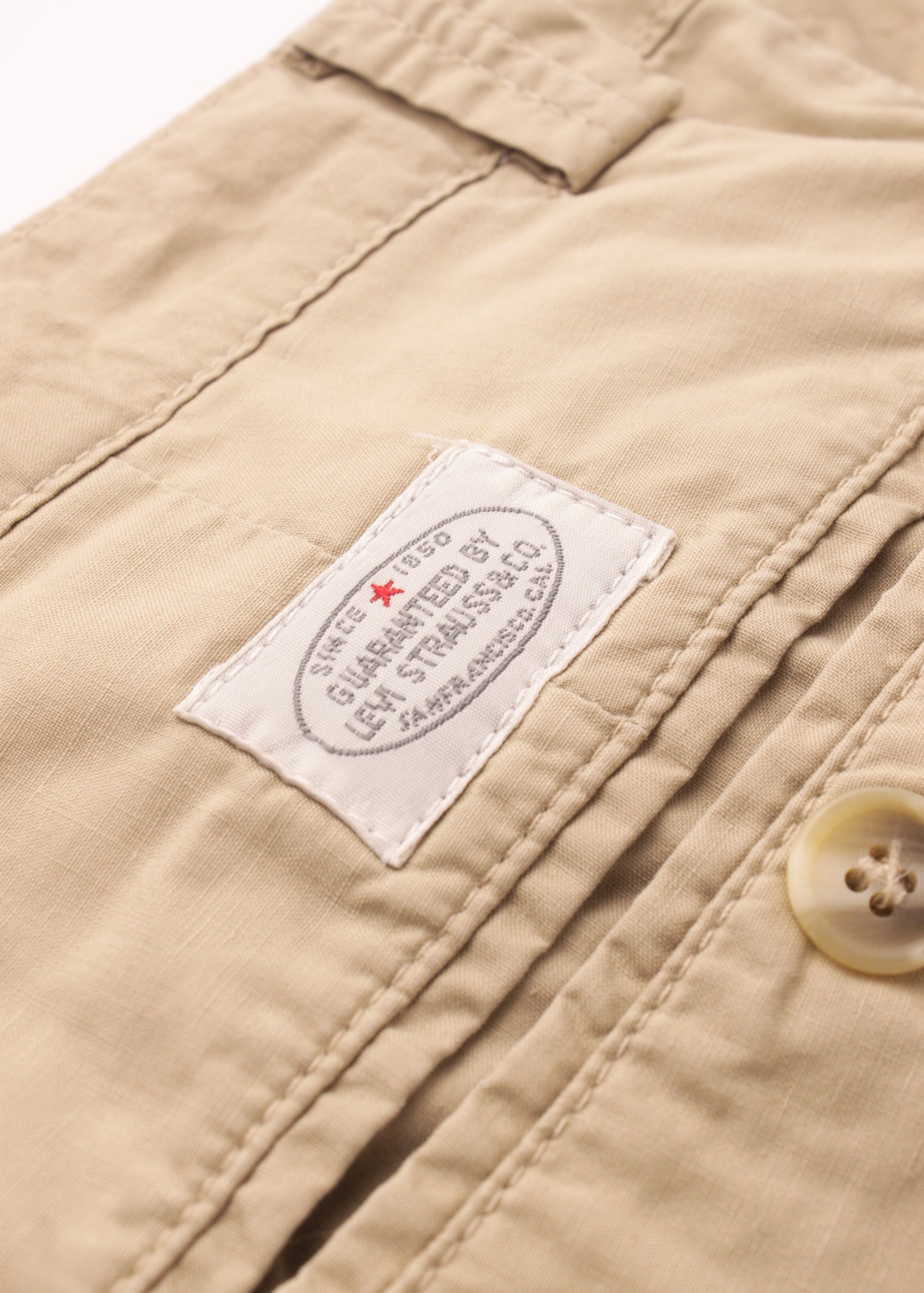 Levi's pants in beige