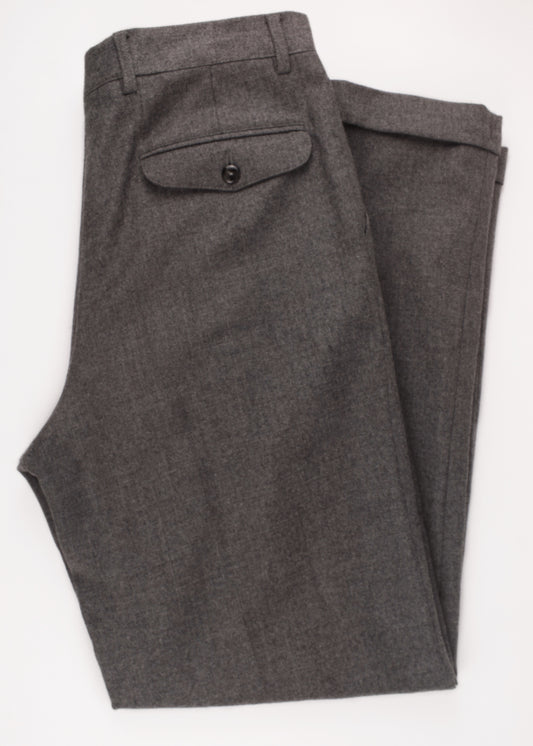 Warm woolen trousers in grey