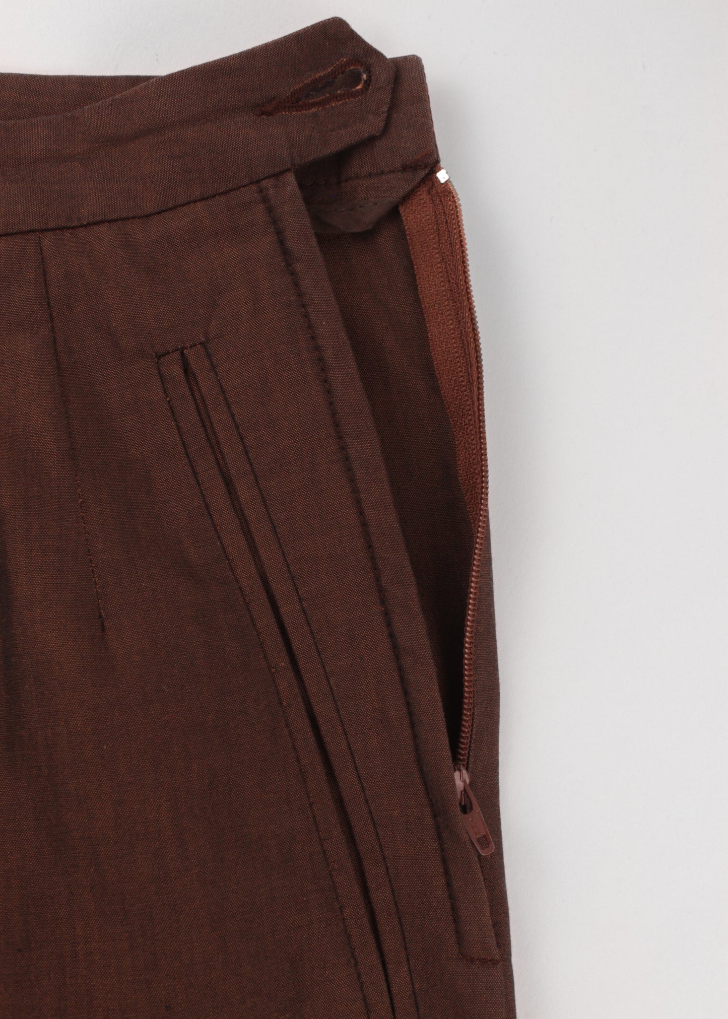 Vintage trousers in brown