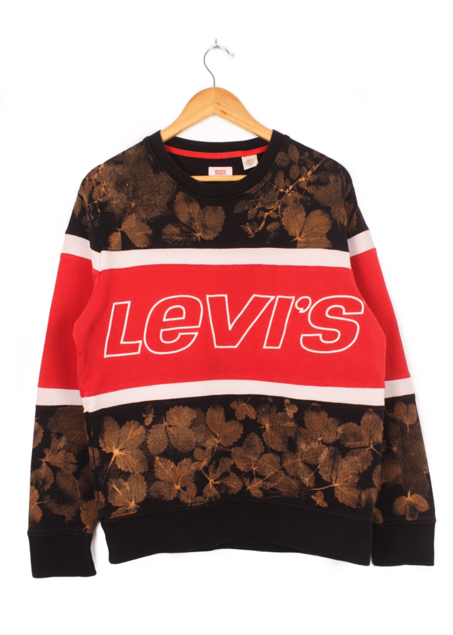 Levi's sweatshirt in black and red with embroidery