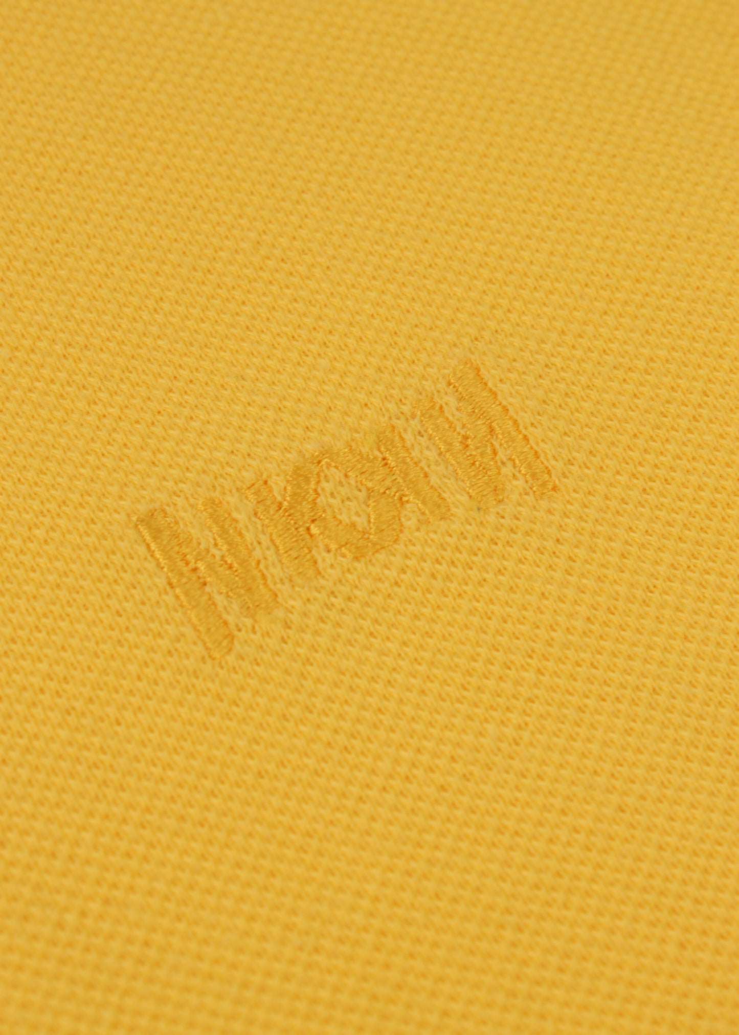 Basic yellow tee