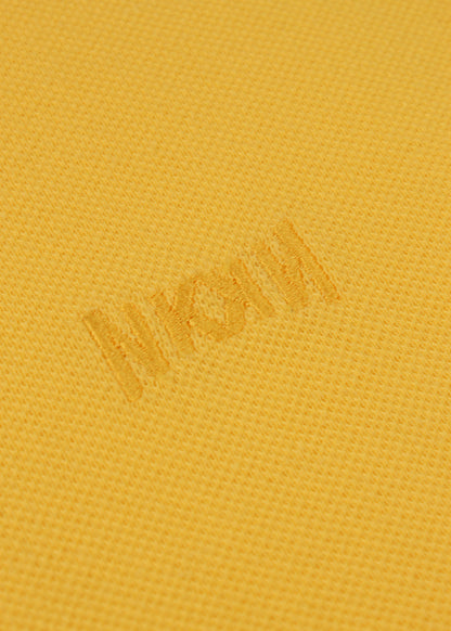 Basic yellow tee