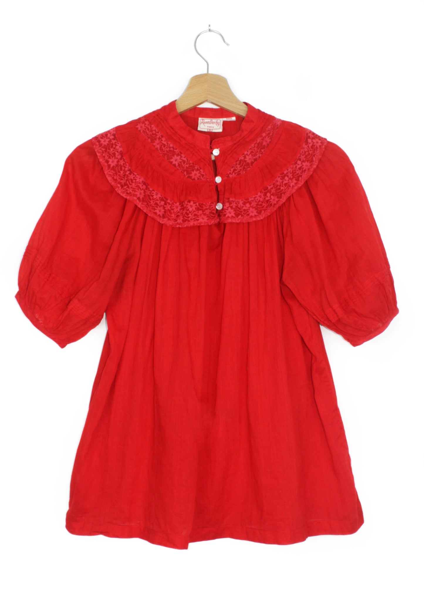 Vintage blouse in red