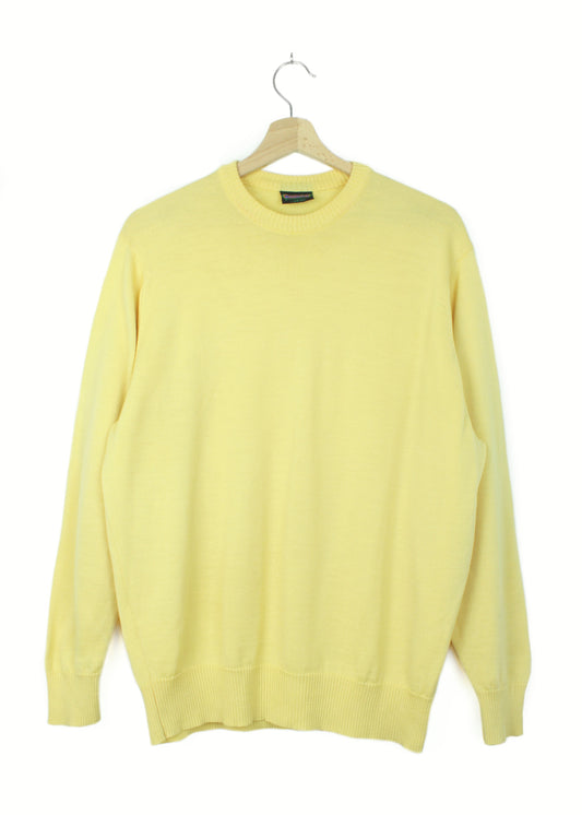 Woolen sweater in light yellow