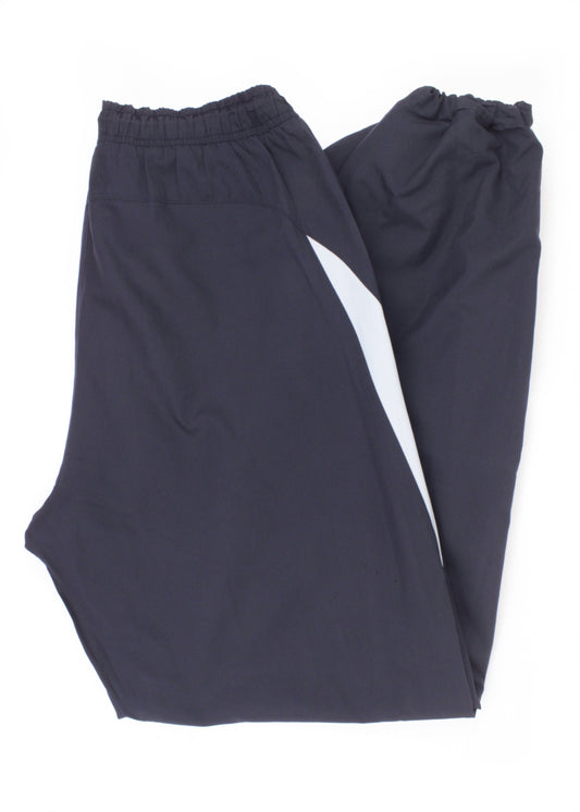 Lotto wind pants in black (with pockets)