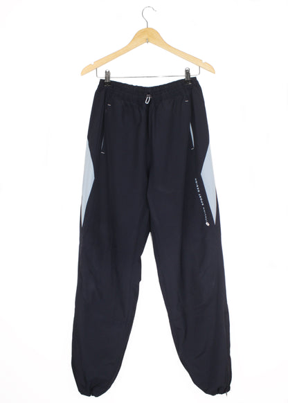 Lotto wind pants in black (with pockets)