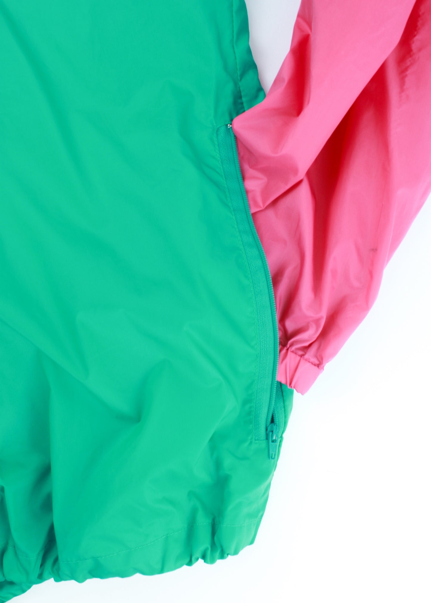 Vintage windbreaker/raincoat in green and pink (with hood)